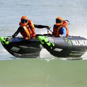 embarcación neumática catamarán