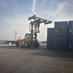 carretilla elevadora para puerto 1