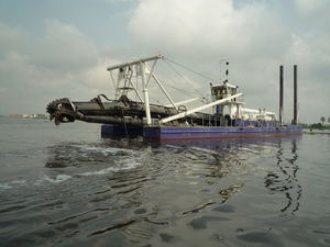 buque especial draga de succión con disgregador