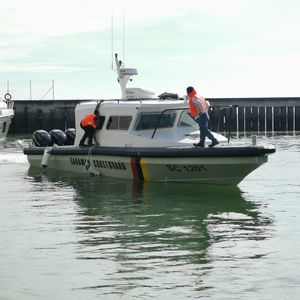 barco profesional barco de vigilancia 1