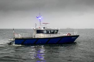 barco profesional barco de vigilancia