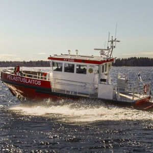 barco profesional barco de salvamento