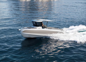 cabin-cruiser fueraborda