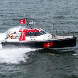 barco profesional embarcación piloto / IPS drive intraborda / de aluminio