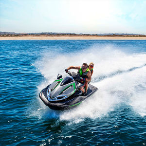 moto de agua tres plazas