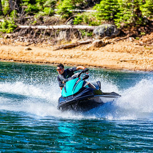 moto de agua tres plazas