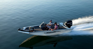 bass boat fueraborda 1