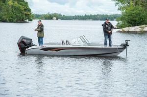 bass boat fueraborda