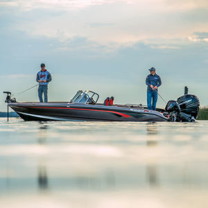 bass boat fueraborda