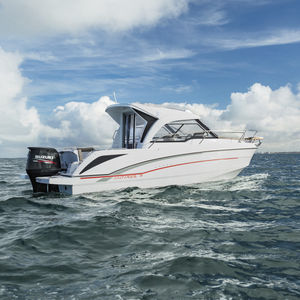 cabin-cruiser fueraborda / con caseta de timón / 8 personas máx. / con 2 literas