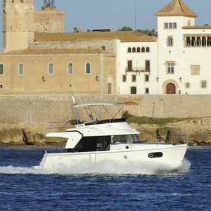 trawler intraborda / con fly / con 2 camarotes