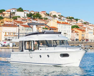 trawler con fly 1