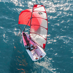barco de vela ligera doble