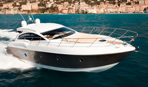 yate a motor de crucero / de deporte / con hard-top / IPS