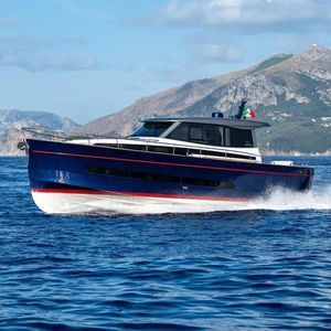 barco cabinado intraborda