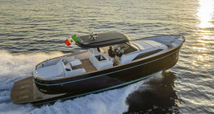 barco cabinado intraborda