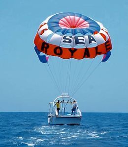 parasail 1 plaza