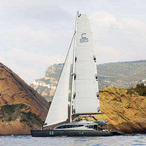 yate de vela catamarán