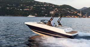 runabout intraborda / con doble consola / bow-rider / de esquí acuático