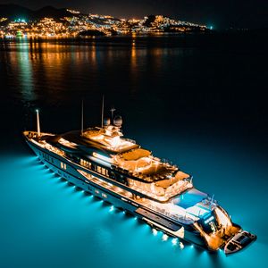 megayate de crucero