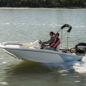barco open fueraborda / open / con consola lateral / de pesca deportiva