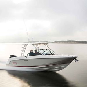 runabout fueraborda / con doble consola / bow-rider / de pesca deportiva