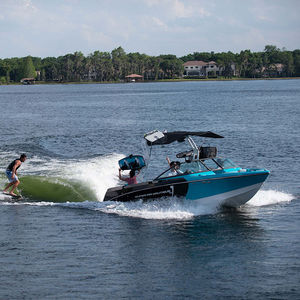 runabout para wakesurf 1