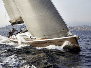 velero de crucero / con popa abierta / con deck saloon / con 3 camarotes