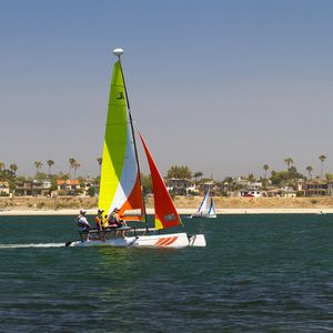 catamarán deportivo de recreo / múltiple / cat boat