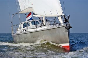 yate de vela de crucero 1