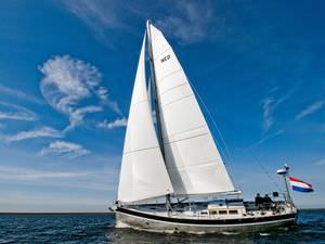 yate de vela de crucero 1