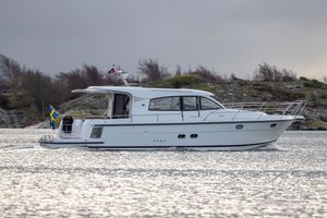 barco cabinado intraborda