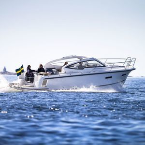 barco cabinado intraborda