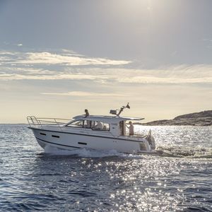 barco cabinado intraborda 1