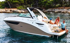 cabin-cruiser intraborda