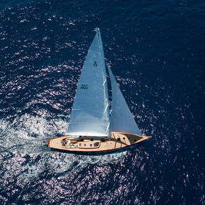 yate de vela de crucero
