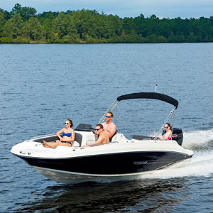 deck-boat fueraborda 1