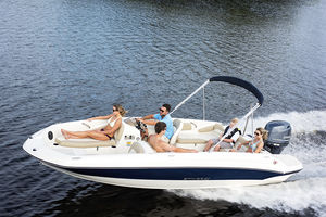 deck-boat fueraborda 1