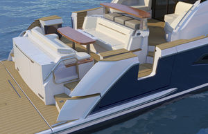 barco cabinado fueraborda