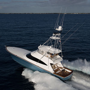 yate a motor de pesca deportiva
