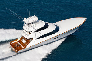 yate a motor de pesca deportiva 1