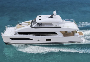 yate a motor de crucero