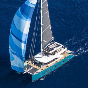 yate de vela catamarán