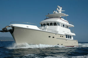 yate a motor offshore 1