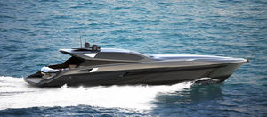 yate a motor de crucero