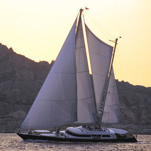 superyate de vela de lujo de crucero