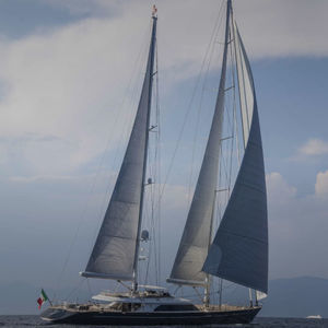 superyate de vela de lujo de crucero
