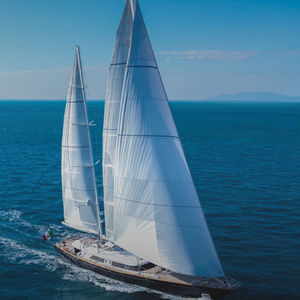 superyate de vela de lujo de crucero