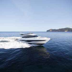 yate a motor de crucero