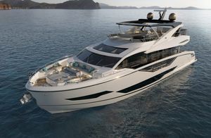 yate a motor de crucero